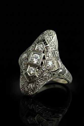 Bague 56 Bague Art nouveau française en or blanc 18K et diamants 58 Facettes