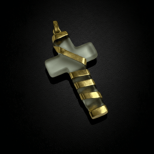 Pendentif Croix en cristal de roche et or 58 Facettes
