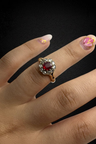 Bague 54 Bague austro-hongroise - Rubis et diamants en or rose 58 Facettes
