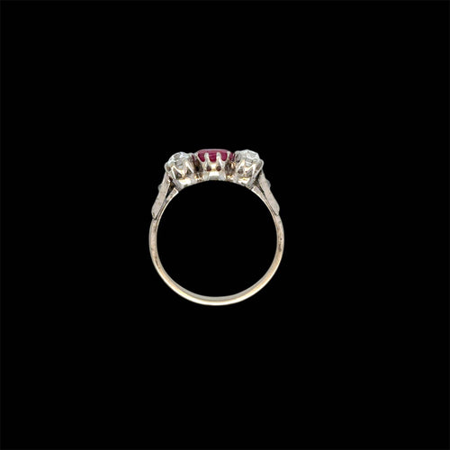 Bague Art Déco - Bague en or 18k avec rubis et diamants 58 Facettes