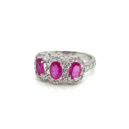 Bague 56 Bague trois pierres rubis et diamants en or 18k 58 Facettes
