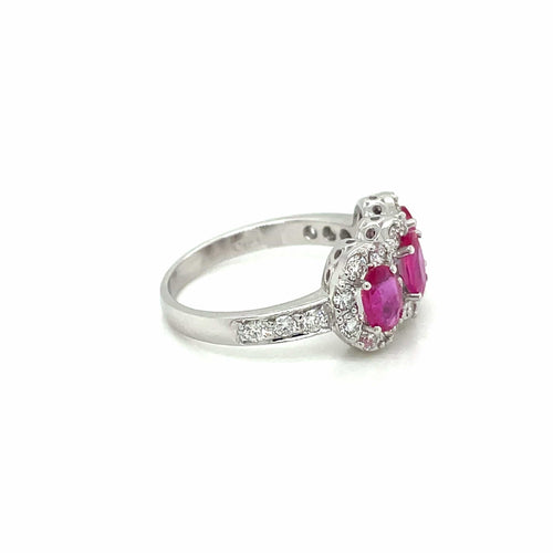 Bague 56 Bague trois pierres rubis et diamants en or 18k 58 Facettes