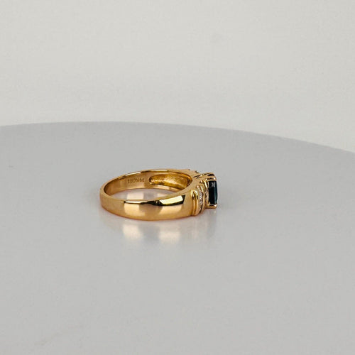 https://cdn.shopify.com/s/files/1/0829/5212/6812/files/Vintage14KYellowGoldSapphire_DiamondRing2.jpg?v=1785945923