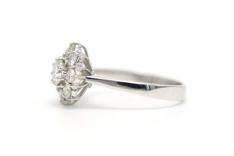 51 Bague contemporaine en or blanc et diamants 58 Facettes 21715