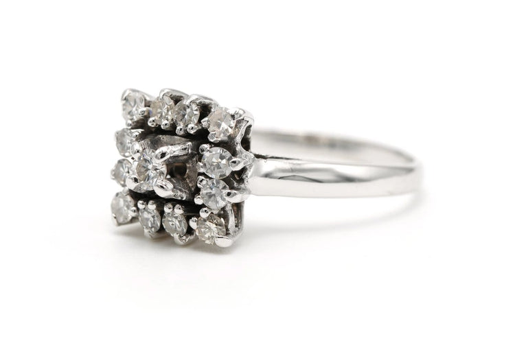 55 Bague contemporaine en or blanc 18 carats et diamants 58 Facettes 22591