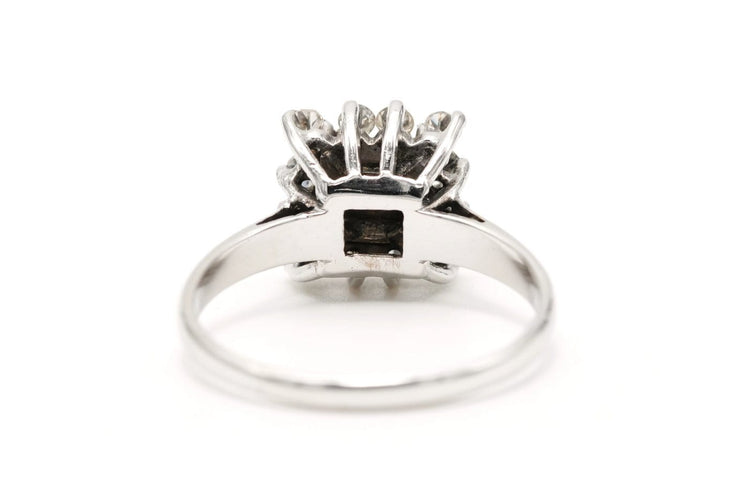 55 Bague contemporaine en or blanc 18 carats et diamants 58 Facettes 22591