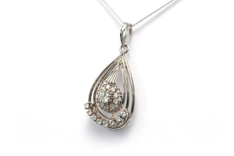 Art déco - Pendentif en or blanc 18 carats et diamants 58 Facettes 22768