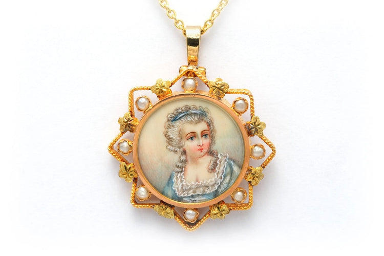 Napoléon III - Pendentif en or jaune, perles et nacre 58 Facettes 22021