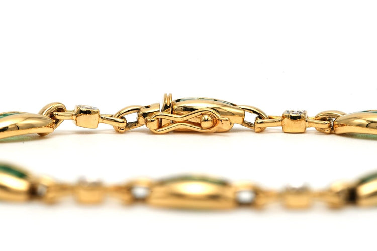 Bracelet contemporain en or jaune 18 carats, émeraudes et diamants 58 Facettes B727