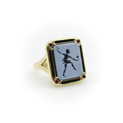 Josephine Baker Ring 54 - Intaglio agate ring in 18 ct gold, enamel and rubies 58 Facettes 11189