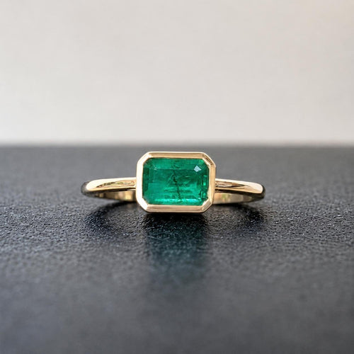 emerald-1ct-ring-18k-gold-4.jpg