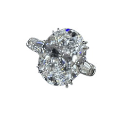 52 Harry Winston - Bague en diamants 5,05 ct 58 Facettes jnci146