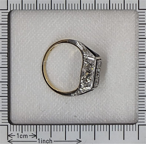 26085-0110.p12_Art-déco-Diamant- und Onyxring aus Gold und Platin, um 1930-en.jpg