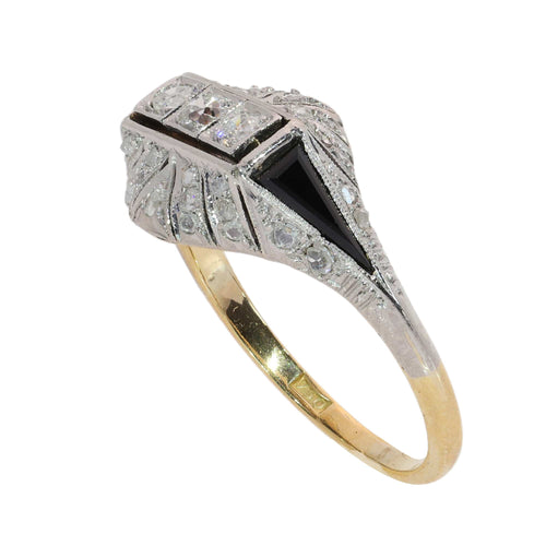 26085-0110.p05_Art-déco-Diamant- und Onyxring aus Gold und Platin, um 1930-en.jpg