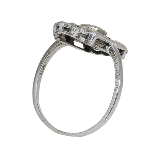 26089-0350.p12_A Anillo Art Déco de los años 1920 con diamante y ónix de diseño geométrico definido-en.jpg