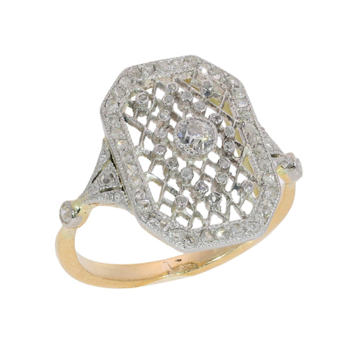 26089-0352.p11_Platinspitze und Altschliffdiamanten in einem edwardianischen Ring um 1915-en.jpg