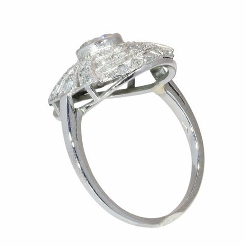 26089-0385.p07_A platinring med diamanter fra art deco-perioden ca. 1930-en.jpg