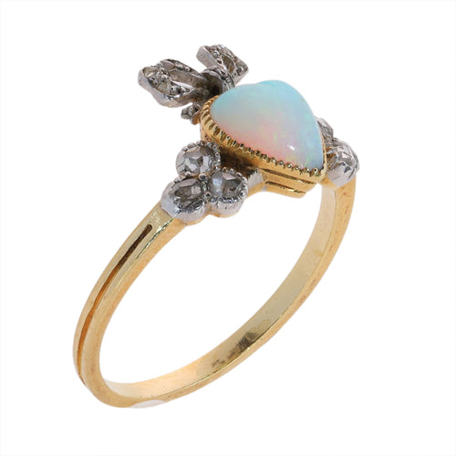 26090-0194.p12_Belle Époque Opal and Diamond Love Ring with Heart and Bow-en.jpg