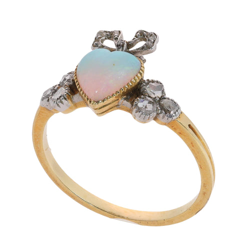 26090-0194.p07_Belle Époque Opal and Diamond Love Ring with Heart and Bow-en.jpg