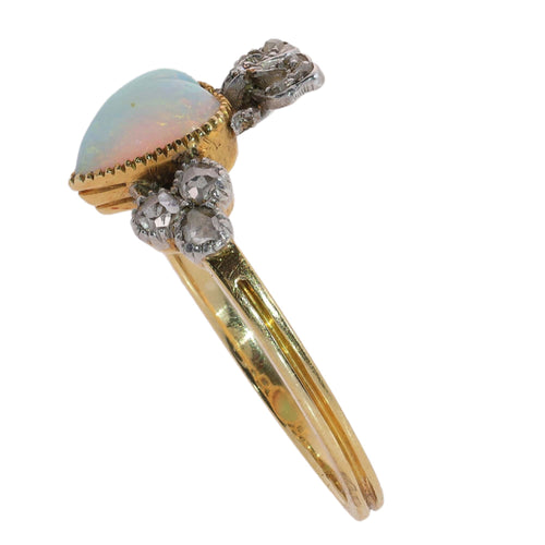 26090-0194.p09_Belle Époque Opal and Diamond Love Ring with Heart and Bow-en.jpg
