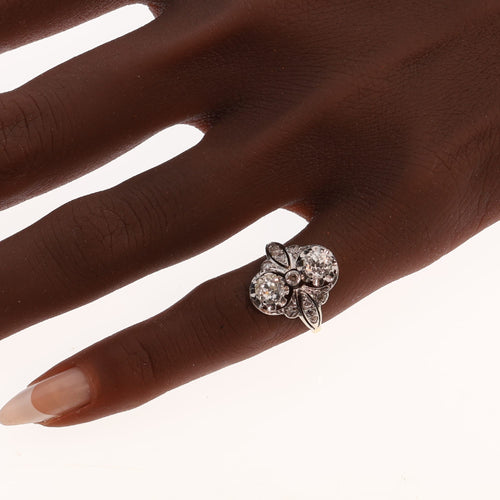 26146-0011.p01_Belle Époque Diamond Ring with Leaf-Shaped Shoulders circa 1910-en.jpg