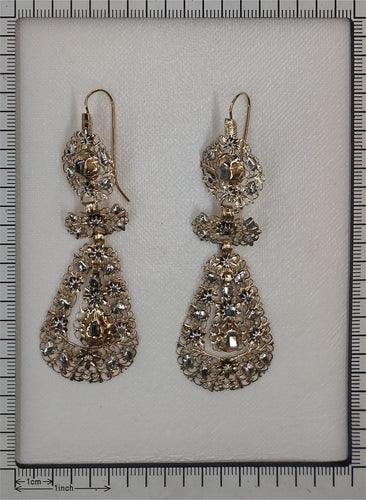 26147-0053.p06_Rokoko diamantvedhængsørringe fra de sydlige Nederlande ca. 1750-en.jpg