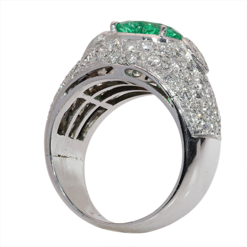 26155-0108.p08_A Bold Vintage Ring with a Colombian Emerald Heart and Diamonds circa 1990-en.jpg