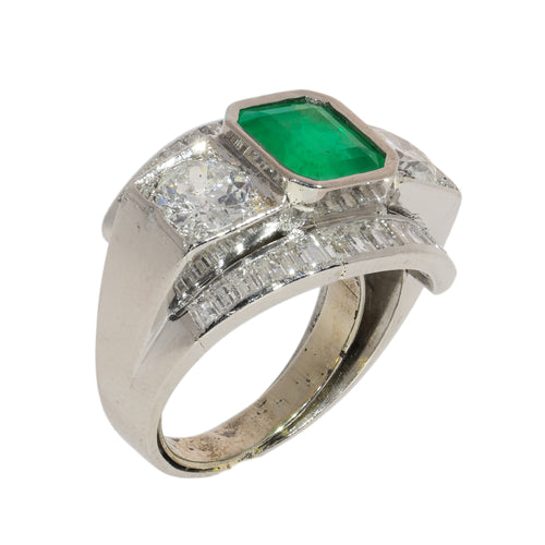 26155-0112.p09_Ein architektonischer Statement-Ring mit Smaragd und Diamanten  um  1955-de.jpg