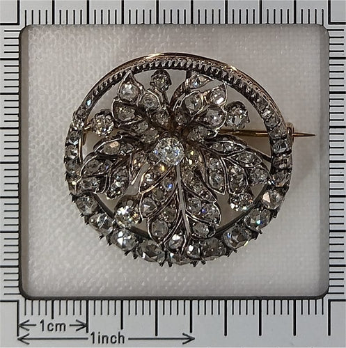 26182-0219.p07_A Diamond Leaf Brooch in Grand Victorian Bloom circa 1870-en.jpg