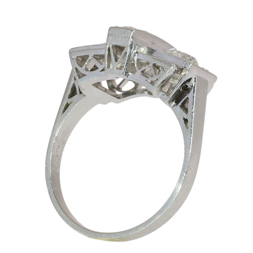 26203-0045.p08_Arkitektonisk Art Deco platin diamantring  Belgien  cirka 1950-en.jpg
