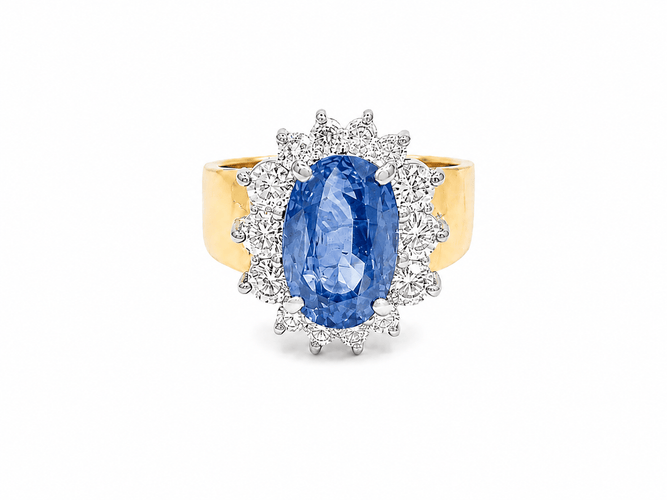 https://cdn.shopify.com/s/files/1/0647/1470/3075/files/BagueCocktail-BaguePompadourSaphir6.47CaratsDiamantsOrJaune-JoaillerieParis-LesPierresdeJulie_1.png?v=1785768010