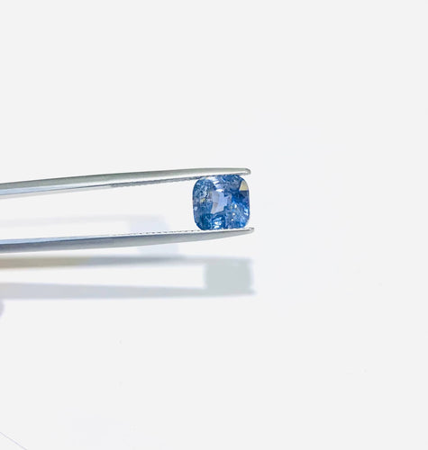 Bague Saphir Madagascar - Pierre coussin non chauffée de 3,53 carats 58 Facettes