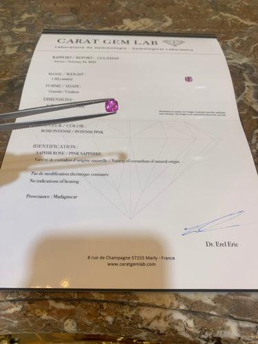Bague Saphir rose Madagascar coussin non chauffé 1,82 carat 58 Facettes P334