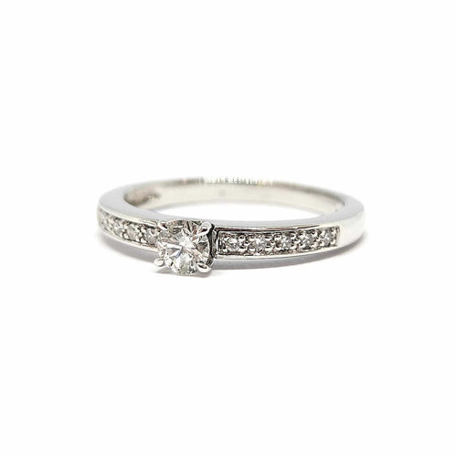 Bague 52 Bague solitaire en or blanc 18 carats et diamants 58 Facettes BVP-BAG-0016