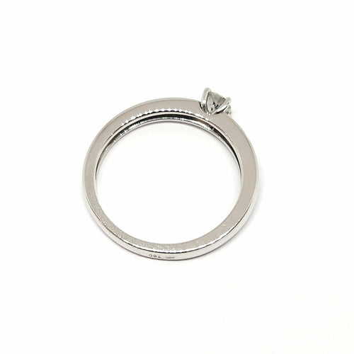 Bague 52 Bague solitaire en or blanc 18 carats et diamants 58 Facettes BVP-BAG-0016