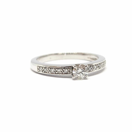 Bague 52 Bague solitaire en or blanc 18 carats et diamants 58 Facettes BVP-BAG-0016