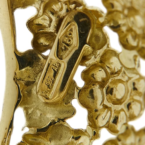 https://ledial.it/app/uploads/2026/08/40828-anello-oro-fascia-bombata-fiori_13.jpg