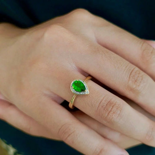 Bague 56 Bague poire diopside et diamants en or jaune 18 carats 58 Facettes BVP-BAG-0077