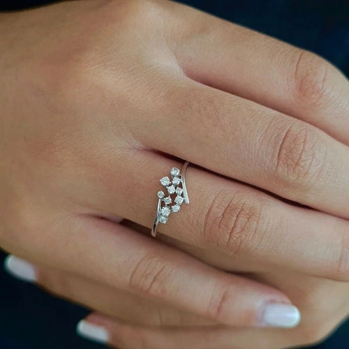 Bague 54 Bague grappe en or blanc 18 carats et diamants 58 Facettes BVP-BAG-0082