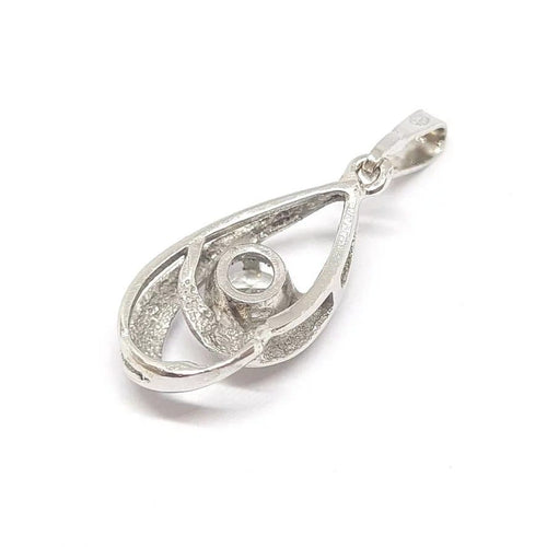 Pendentif Pendentif cœur ancien en or blanc 18 carats et diamant 58 Facettes BVP-PEN-0091