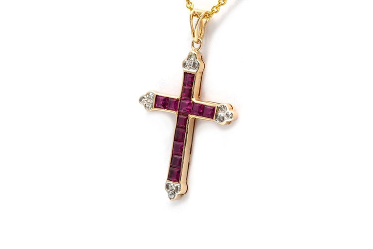 Pendentif Pendentif contemporain en or jaune, rubis et diamants 58 Facettes B916
