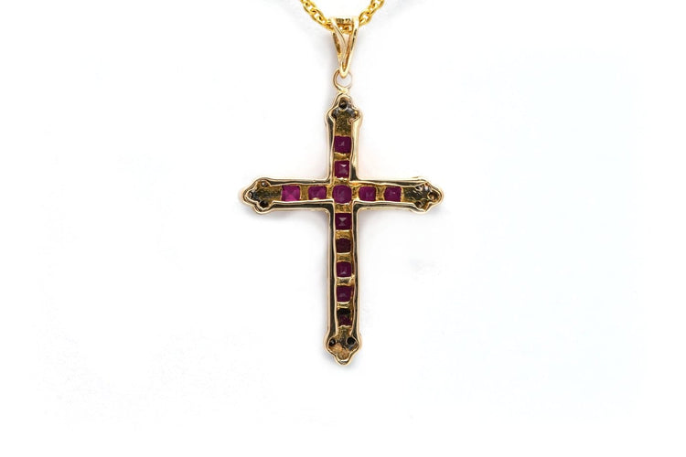 Pendentif Pendentif contemporain en or jaune, rubis et diamants 58 Facettes B916