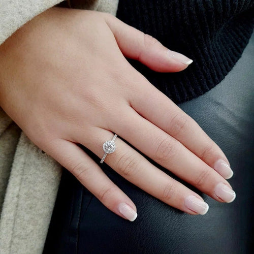 Bague 54 Solitaire - Bague en or blanc 18 carats et diamants 58 Facettes BVP-BIJ-0107