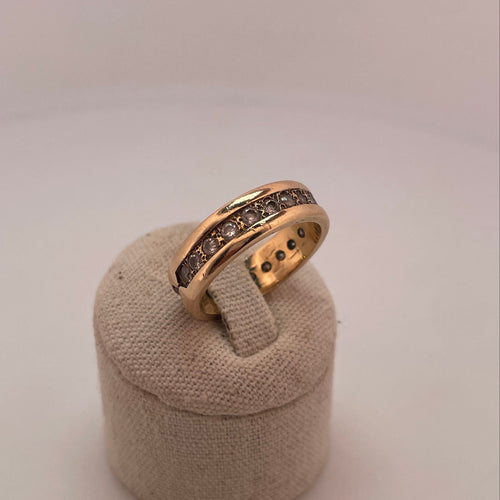 Bague Bague alliance sertie en or jaune 18 carats 58 Facettes 250156