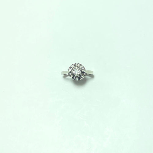 Bague 55.5 Bague en or blanc 18 carats avec diamant 58 Facettes 250399