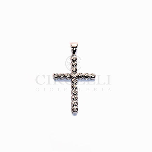 Pendentif Croix en or blanc 18 carats et diamants 58 Facettes 47298385