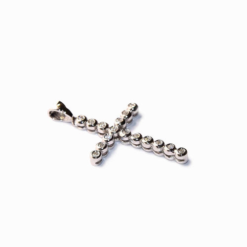 Pendentif Croix en or blanc 18 carats et diamants 58 Facettes 47298385