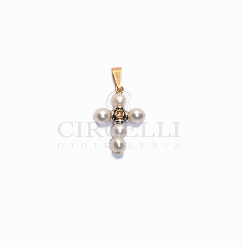 Pendentif Pendentif croix en or 18 carats, perles et diamant 58 Facettes 47298040