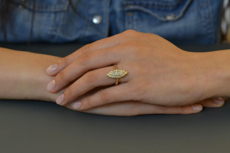 Bague 55.5 Bague en or jaune 18k pavée de 19 diamants 58 Facettes 27893