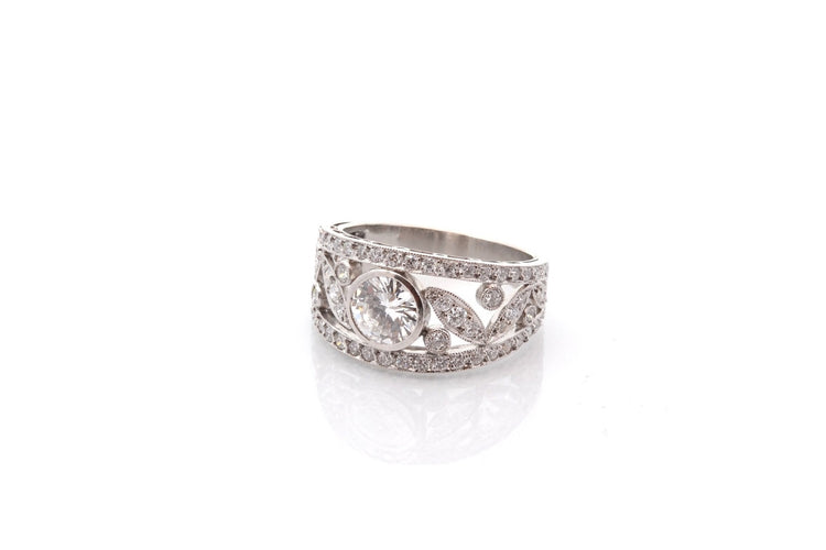 Bague 53 Bague en platine avec diamant 0,75 ct et diamants 58 Facettes 27853-27369